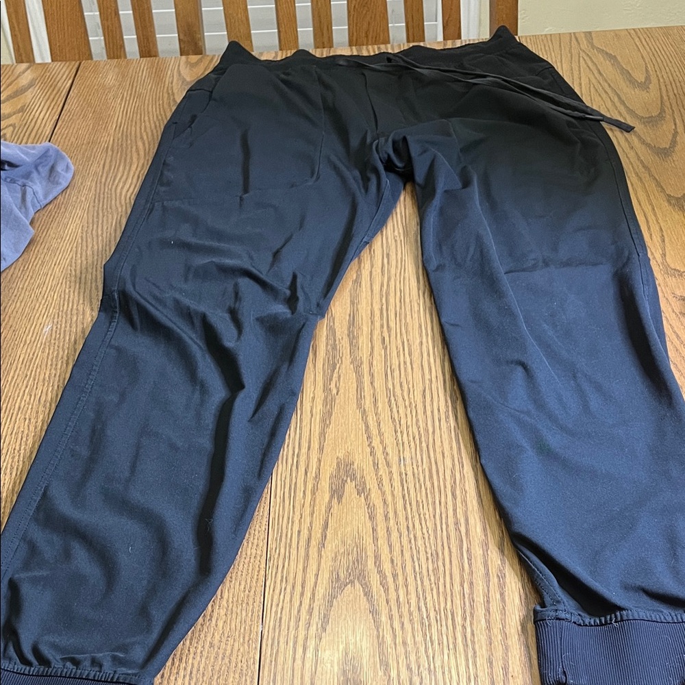Lululemon Men's Black Pants